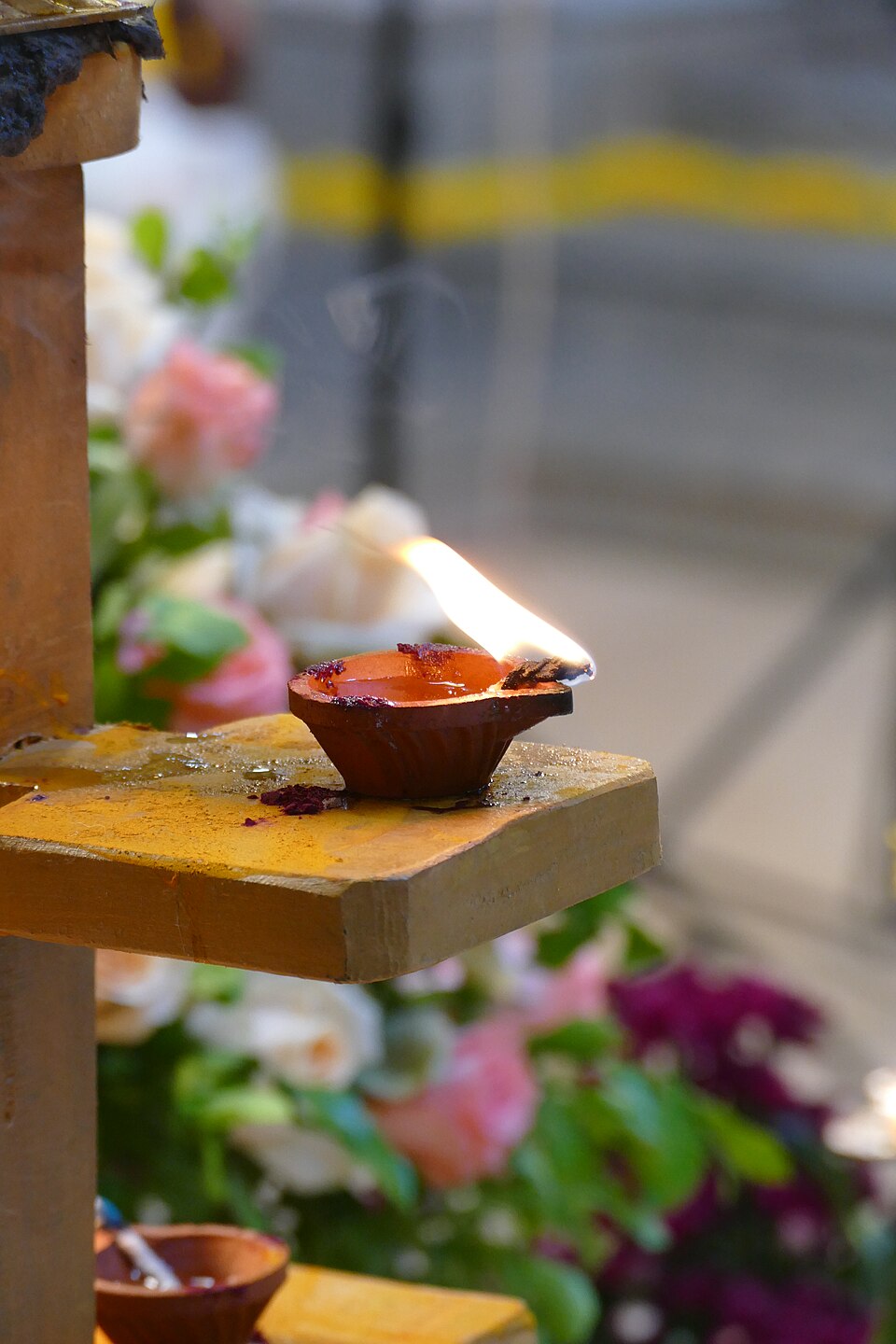 The Significance of Diya and Agarbatti in Hindu Daily Worship